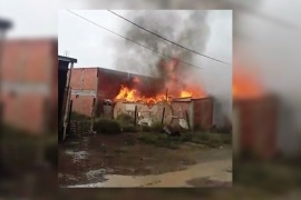 Falleció uno de los niños del impresionante incendio