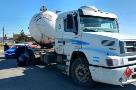 Rotonda de Asturias bloqueada por la falla de un camión