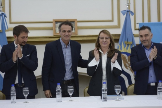 Leandro Zuliani, Gabriel Katopodis, Alicia Kirchner y Leonardo Álvarez. 