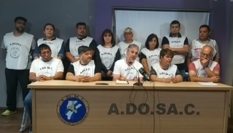 Conferencia de prensa de ADOSAC. 