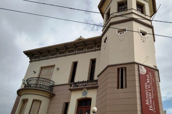 Cutro recorrió el Museo Provincial de Ciencias Naturales y Oceanográfico 