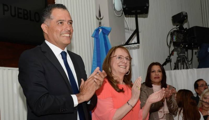 Eugenio Quiroga junto a Alicia Kirchner. (Foto archivo)