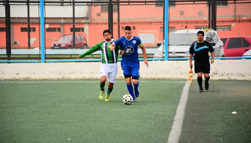 Chaco abrirá la jornada enfrentando a Vial en la Pino. 