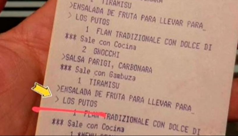 Pidieron para llevar la comida y en el ticket le pusieron un mensaje discriminador