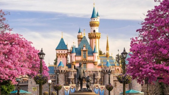 Disney cerró sus parques de Florida, California y París