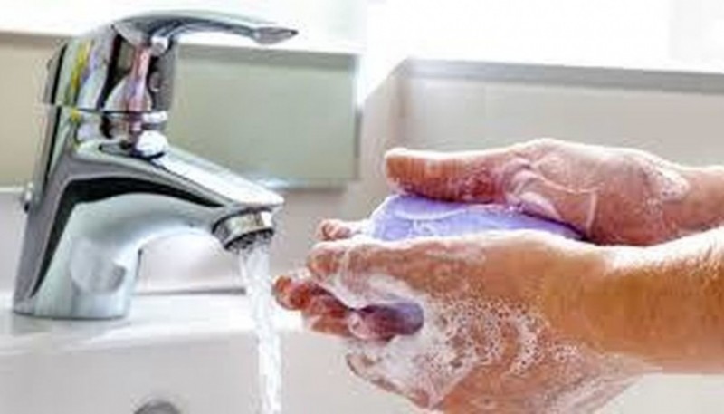 Cómo lavarse bien las manos y por qué no hay que utilizar demasiado el alcohol en gel