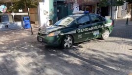Gendarmería recorrió calles y recomendó quedarse en casa