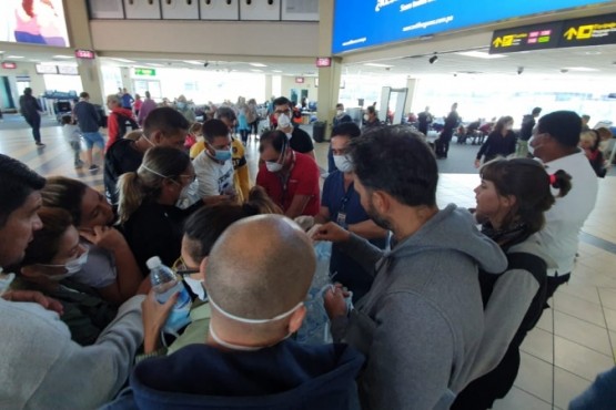 Panamá autorizó vuelos para repatriar a 300 argentinos varados