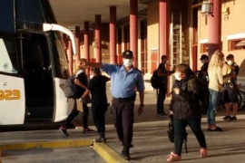 Arribaron 50 repatriados a Puerto Madryn
