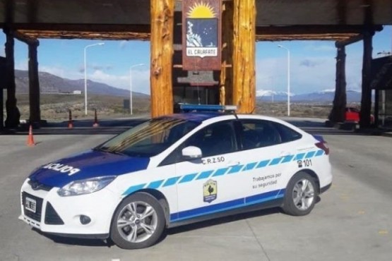 Acceso de ingreso terrestre a El Calafate. 