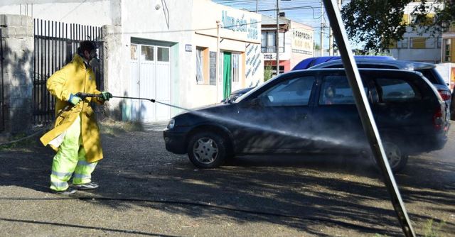 Desinfección en farmacia céntrica. 