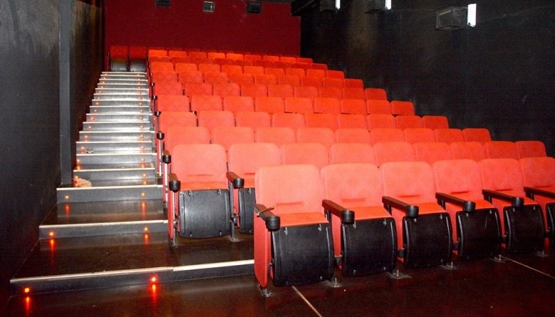 Sala vacía en el cine de Río Gallegos.
