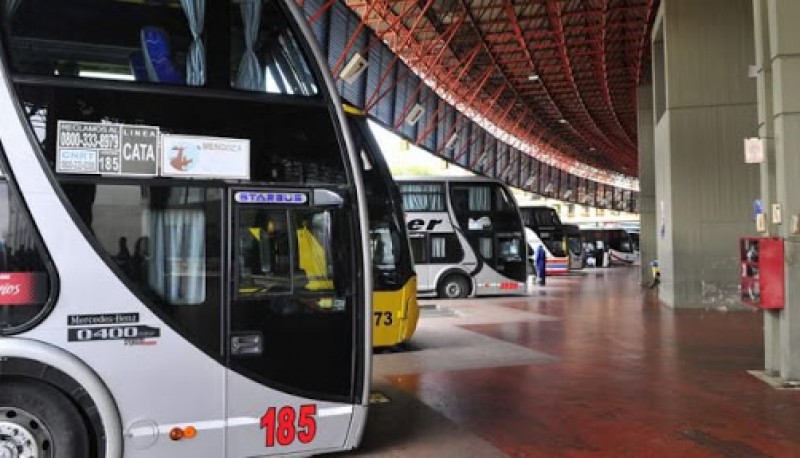 Los colectivos de larga distancia. 