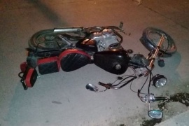 Un motociclista hospitalizado tras fuerte choque