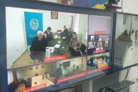 Médicos santacruceños participan de videoconferencia con expertos de Hubei