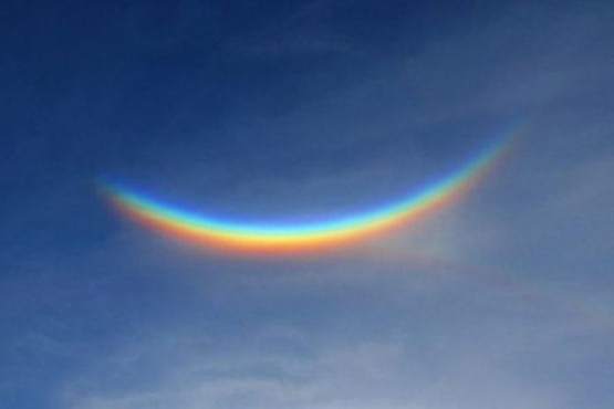 Apareció un arco iris al revés en el cielo de Italia: qué significa este extraño fenómeno