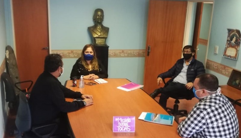 Los concejales se preparan para sesionar de manera virtual