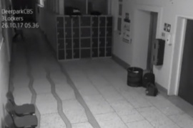 Captan imágenes de un fantasma dentro de una escuela