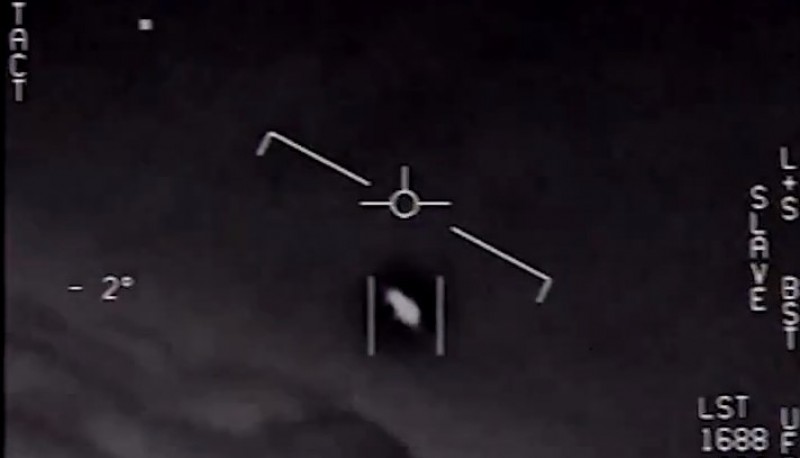 El Pentágono reveló oficialmente videos de OVNIs