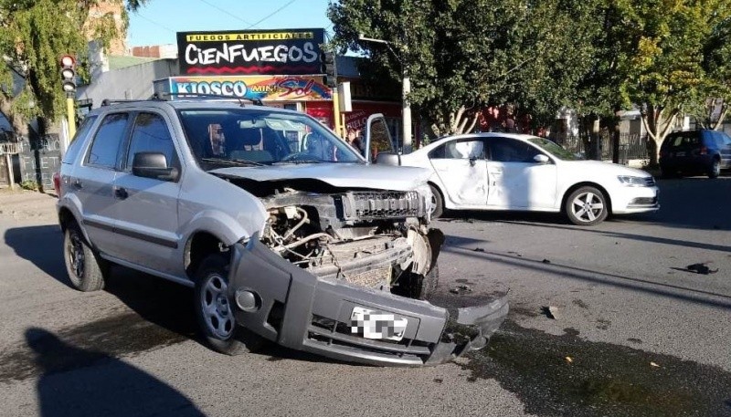 Los vehiculos involucrados en la colision (Foto y video C.R.)