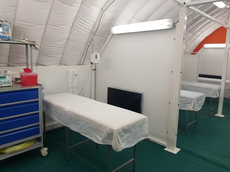 Luque recorrió hospital de campaña que recibió 25 camas de PAE