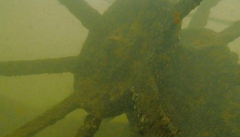 Parte del naufragio encontrado en el Paraná. 