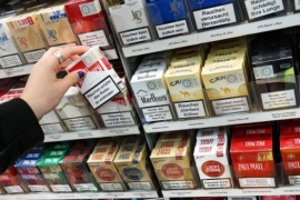 El desabastecimiento de los cigarrillos provoca que en algunos lugares se vendan a $500