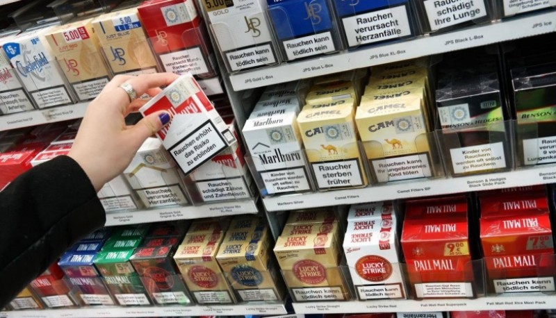 El desabastecimiento de los cigarrillos provoca que en algunos lugares se vendan a $500