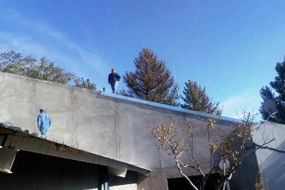 Avanza con la obra de ampliación y remodelación del Hospital Rural de Las Plumas