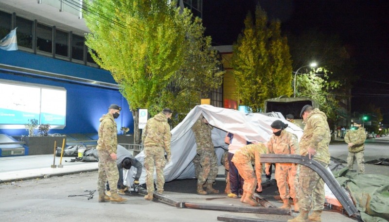 El Ejército armó carpa para el cobro de jubilados pasivos y policías retirados 