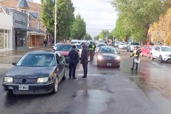 Las salidas de esparcimiento son de una hora diaria de 11:00 a 16:00. 