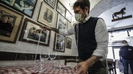 Italia se prepara para reabrir bares y restaurantes