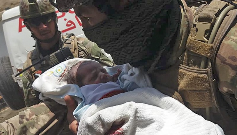 Un bebé recibió dos disparos en medio de un atentado terrorista y sobrevivió