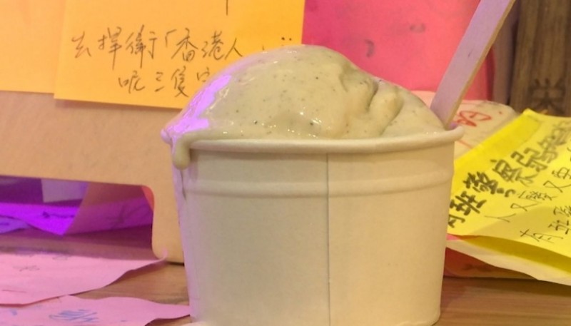 Una heladería creó un helado con sabor a gas lacrimógeno