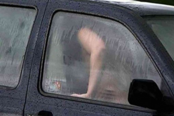 Los sorprendieron teniendo sexo en un auto en plena cuarentena (Imagen ilustrativa) 