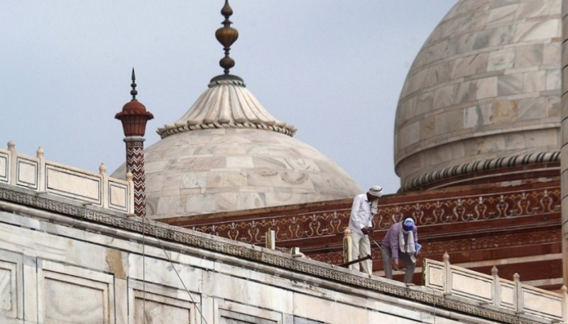 Reparaciones en el techo del Taj Mahal