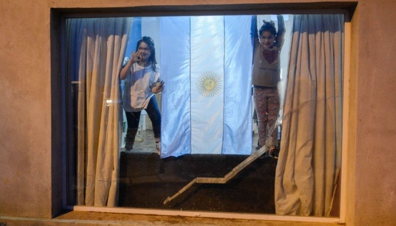 #BanderademiCorazon: Convocan a embanderar las casas