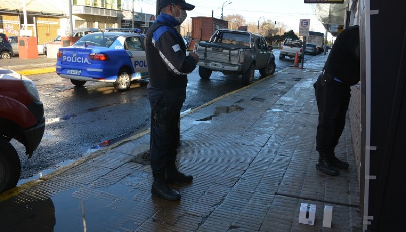 Robó perfumes de una farmacia y fue demorado (C.R)