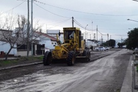 Ante el temporal de lluvia, el municipio realiza reparaciones de calles y trabajos de agua