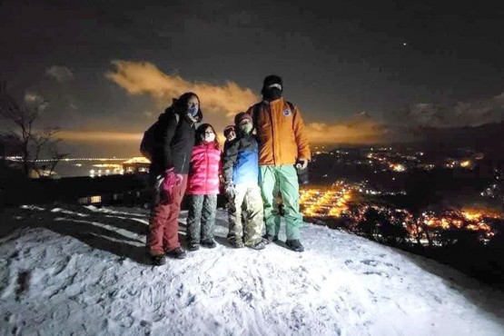 Los vecinos ya disfrutan de caminatas familiares nocturnas