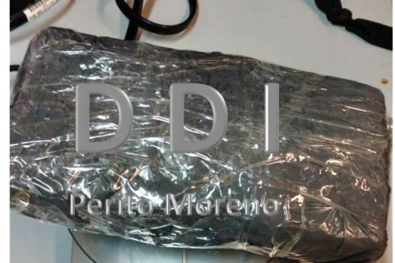 Droga secuestrada por el personal de la DDI de Perito Moreno. 