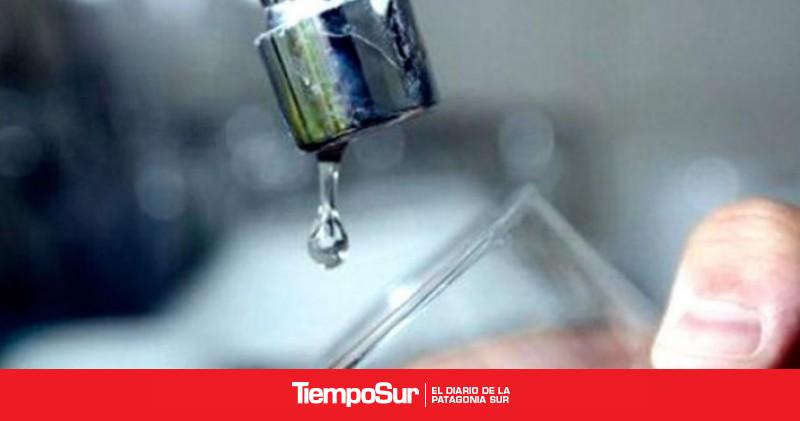 Se rompió un caño y piden cuidar el uso del agua