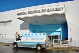 Siguen las asambleas en el hall del Hospital de Río Gallegos