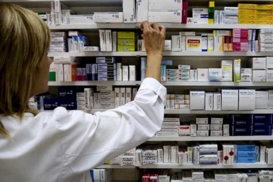 Salud propone impulsar nueva Ley de Farmacias para garantizar el acceso a medicamentos