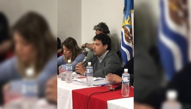 El presidente de la Honorable Convención de la UCR, Luis Vera.