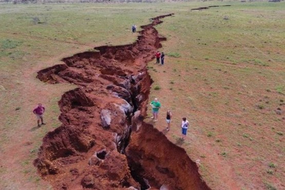 Una imponente grieta en Kenia está partiendo en dos a África