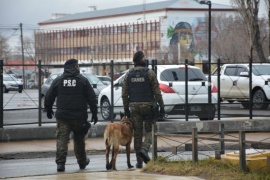 Cómo es la situación salarial de los policías en Santa Cruz