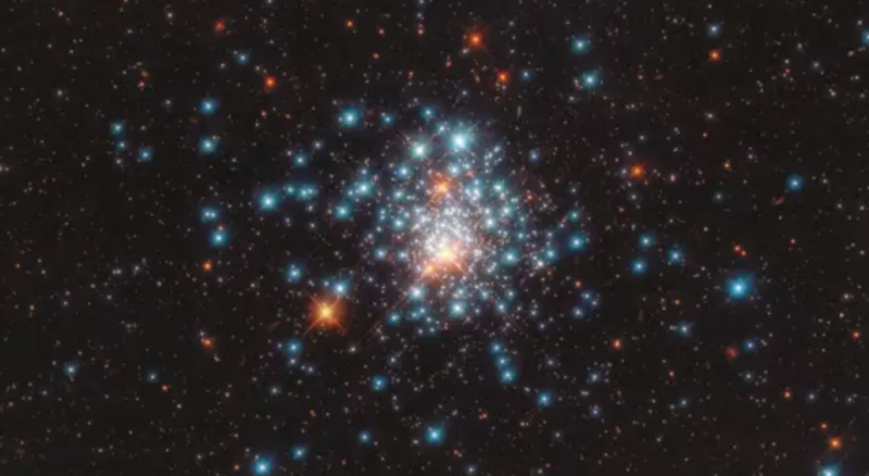 Un telescopio de la NASA captó miles de estrellas multicolores