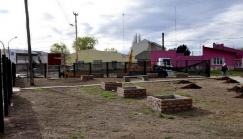 Plaza ubicada en el corazón del barrio.