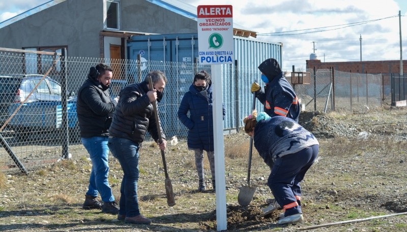 Barrio Patagonia: Instalan cartelería solicitada por vecinos